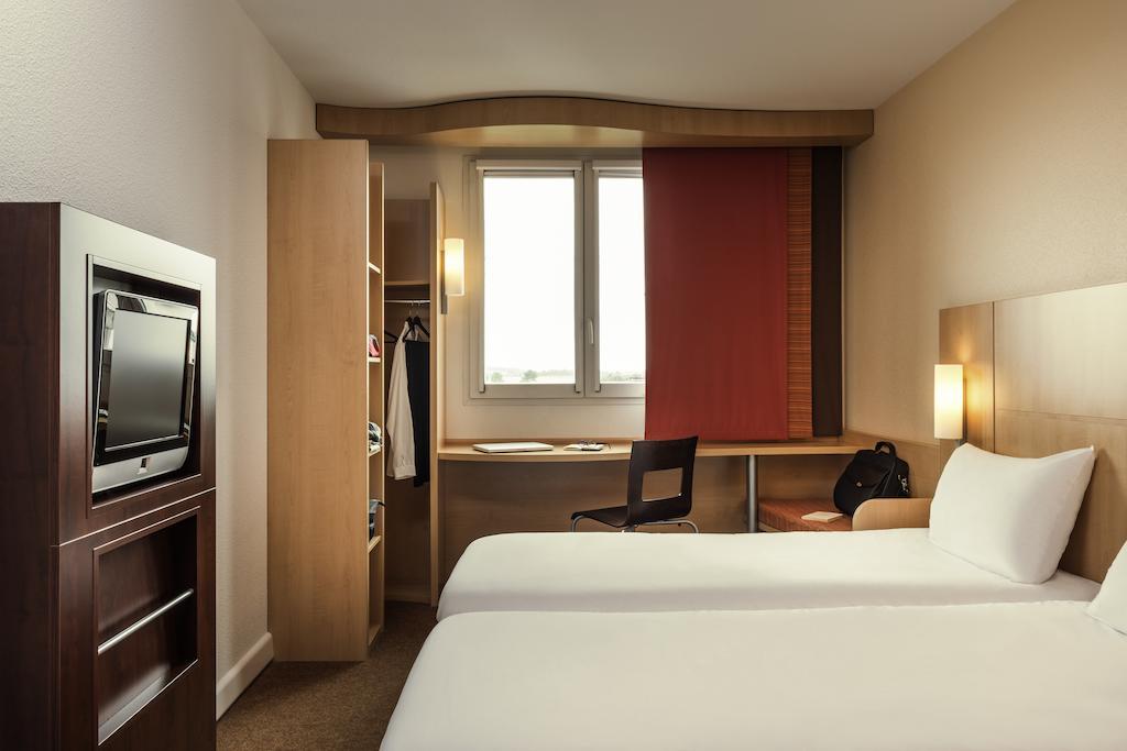 Hotel Ibis Mulhouse Centre Filature Exterior foto