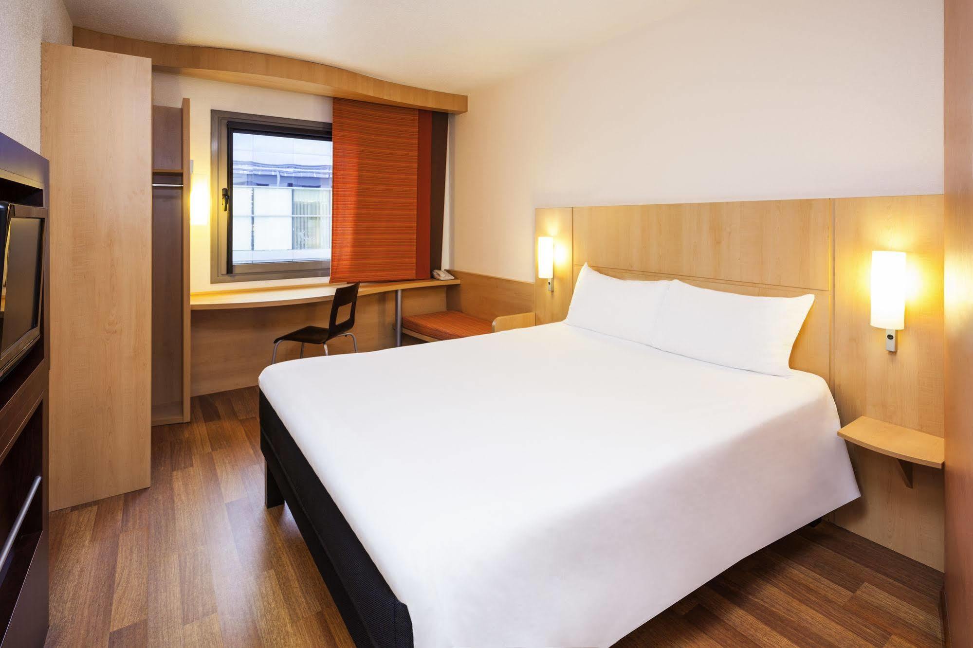 Hotel Ibis Mulhouse Centre Filature Exterior foto